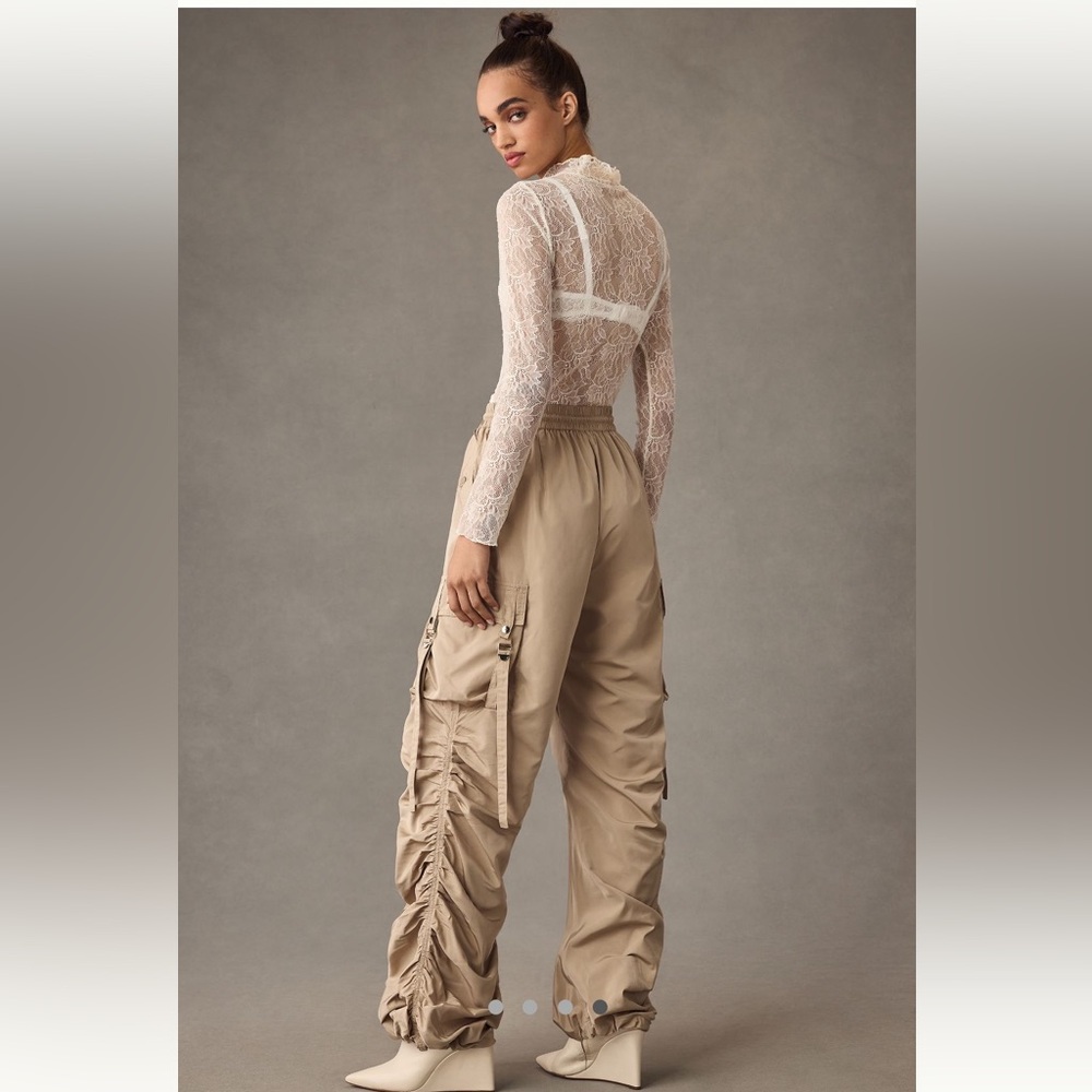 Moon River Beige Ruched Cargo Track Pants - Picture 4 of 8